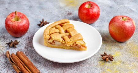 Как приготовить шарлотку